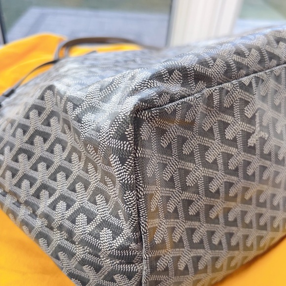 Host Pick—Goyard  Goyardine St. Louis GM 2023 - Picture 4 of 6